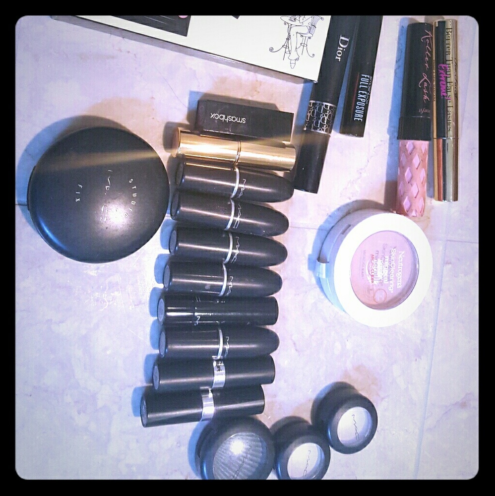 Makeup bundle. Mac makeup